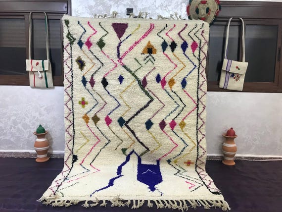 Cozy Beni Ourain Rug: Handwoven Moroccan Wool 9x12