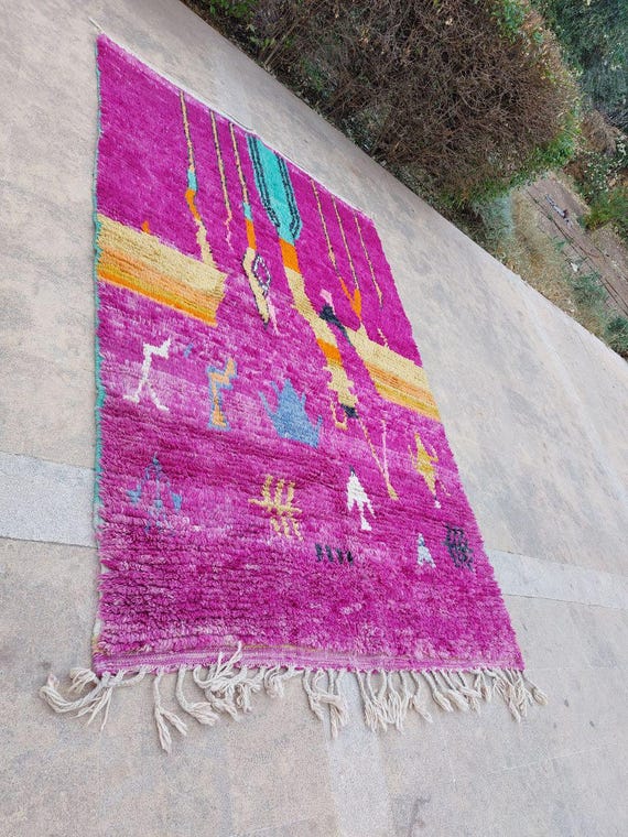 Pink Berber Wool Rug: Handwoven Moroccan Style, 5x7 Feet