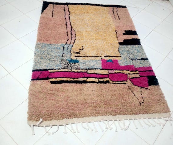 Moroccan Berber Rug: Pink Beige Geometric Design - Handwoven Wool