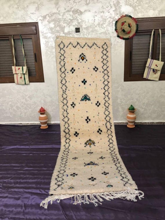 Boho Moroccan Wool Rug: Handmade Boujaad Design, 8x5 ft