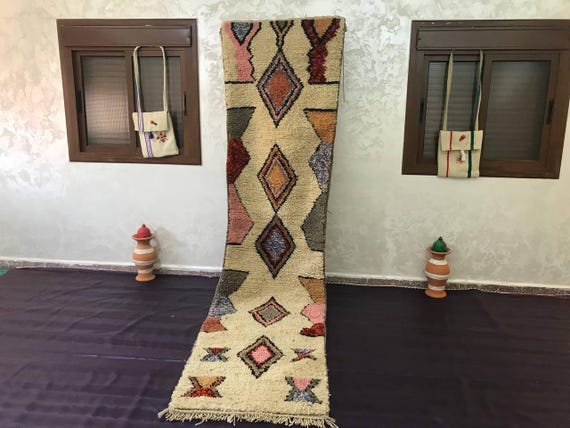 Handmade Wool Rug: Moroccan Style, Soft Texture - Natural Materials