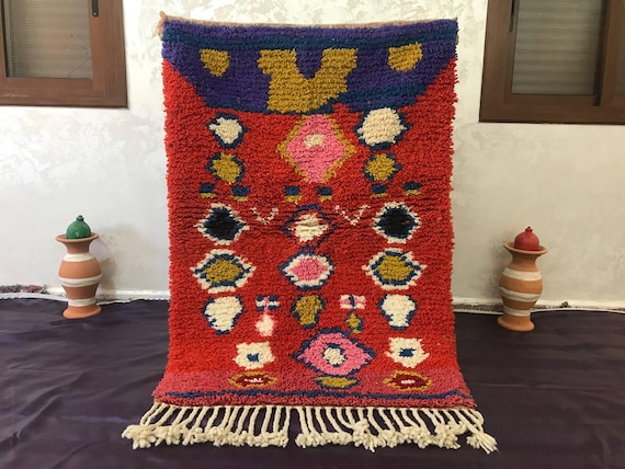 Luxurious Red Wool Carpet for Living Room Decor