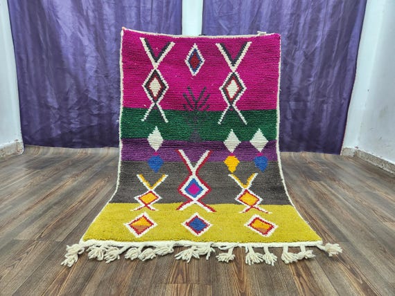 Moroccan Area Rug: Handwoven Wool, Green and Rose - Cozy Texture