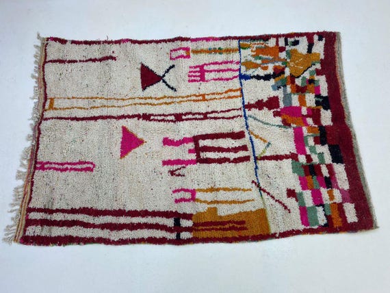 Boujaad Moroccan Rug: Colorful Wool Carpet (5x7 Feet)