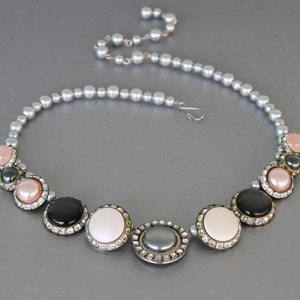 Classic and Classy. Statement Necklace from Vintage Rhinestone and Pearl Earrings afbeelding 1