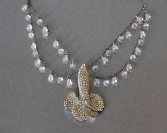 Dangling Sparkles Vintage Rhinestone Necklace. Art Deco Trumpet Flower Pendant.