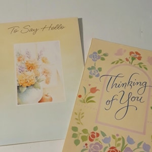 vintage Hallmark Cards / 12 salutations + enveloppes / pour dire bonjour - penser à vous / cartes inscrites / fleurs pastel / joli vieux papier