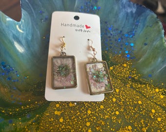 Handmade Resin Earrings: Floral Pink Daisy Rectangles