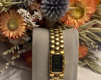 Vintage Seiko Gold-Tone Rectangular Watch | Elegant Women’s Quartz Watch