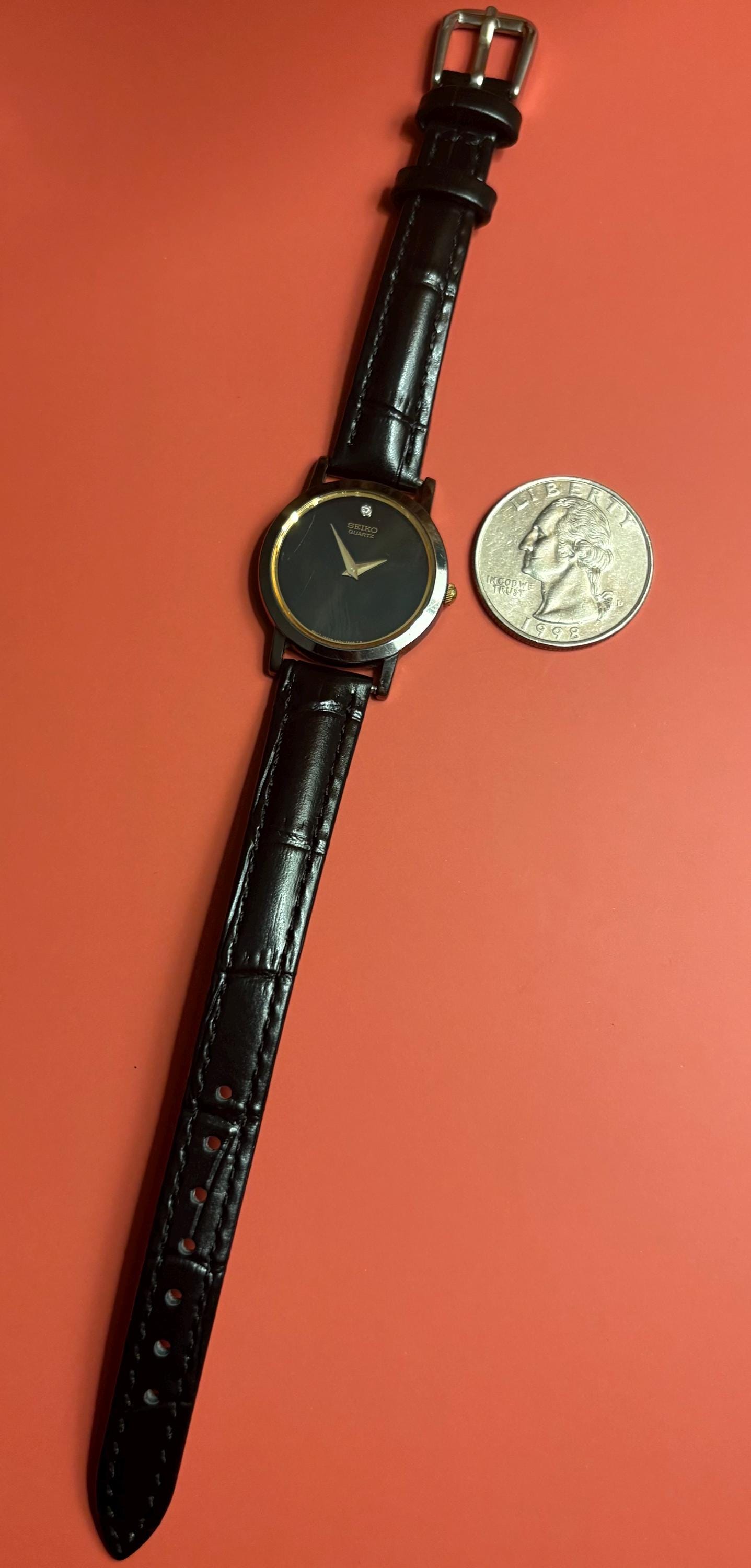 Vintage Seiko Quartz Women's Watch – Black & Gold Minimalist