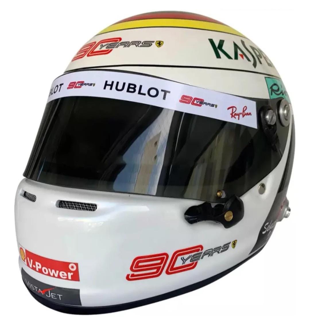 美品フェラーリベッテルレプリカヘルメット！ - F1GPセバスチャン