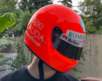 Niki Lauda F1 Replica Helmet – Classic Red Design – Decorative Formula 1 Helmet – Vintage Edition