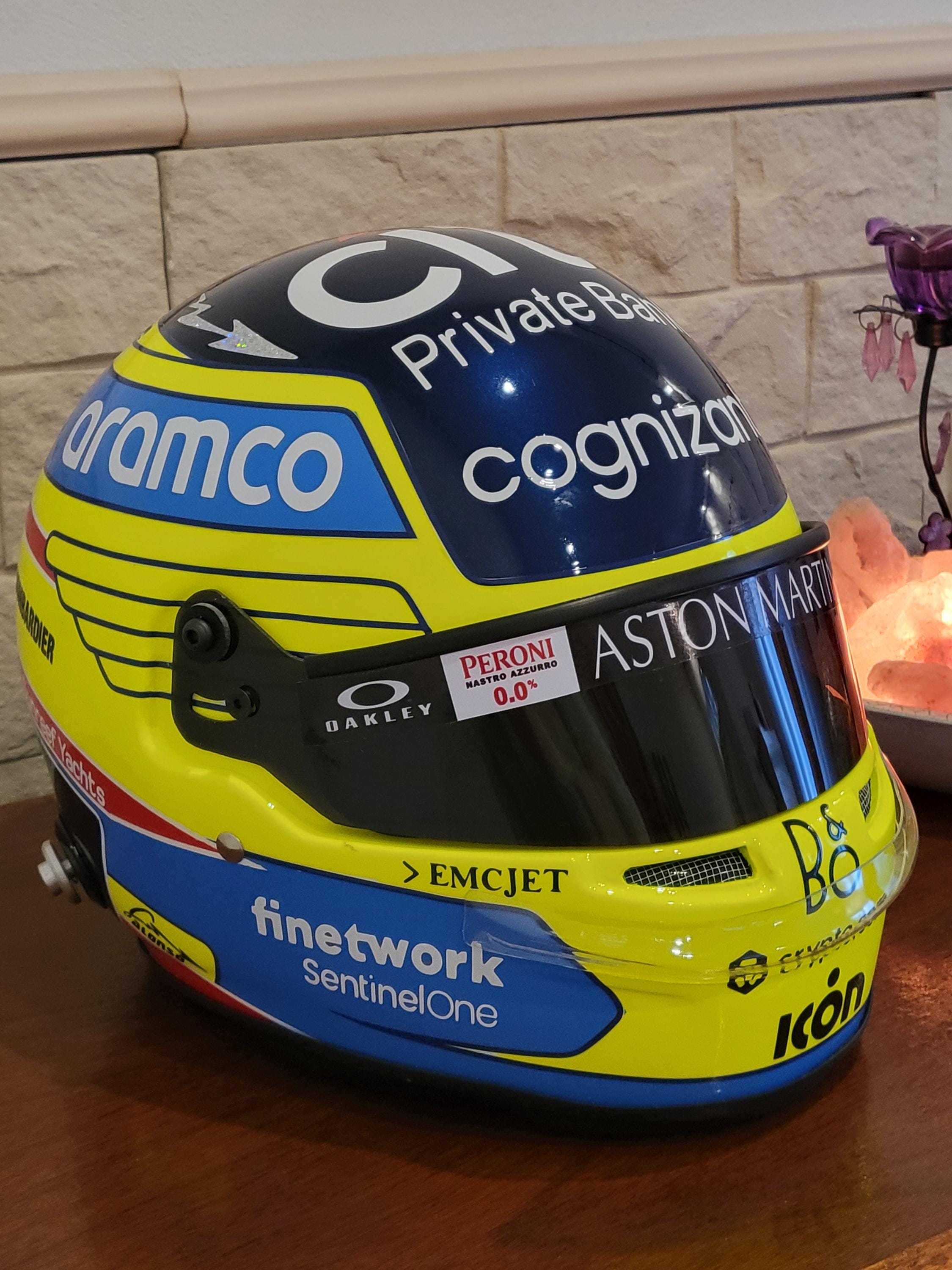 2018 motorcycle helmet technology Shoei debuts world's first helmet with integrated augmented reality : r/ motorcycles