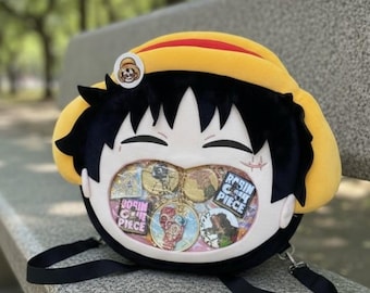 Cute Plush Ita Bag with Clear Display – Pin Badge & Merch Showcase Backpack, Kawaii Cosplay Gift for Collectors