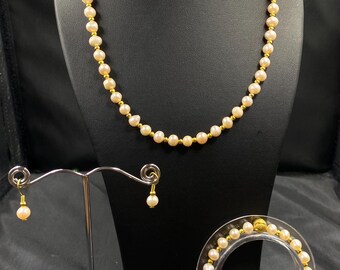 Elegant Natural Fresh water pearls jewellery set  Necklace, bracelet and earrings
