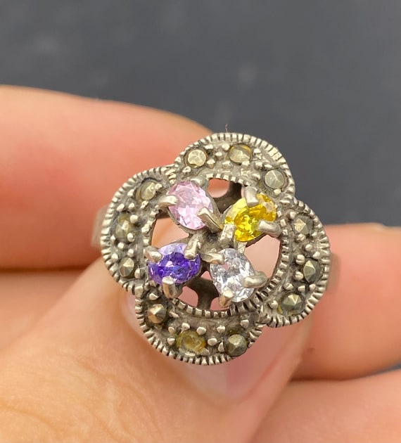 花柄スターリングシルバースピネルリング - マーカサイトアクセント 
