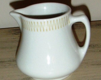 Vintage diner kitsch ... RETRO restaurant ware ERICA creamer syrup JUG...