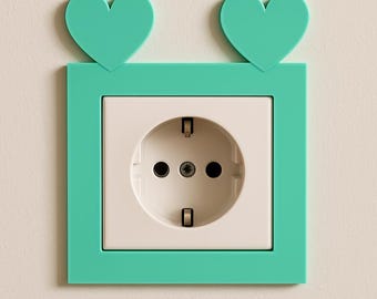 Marco universal para interruptor de luz y tomacorriente en forma de corazón, modelo 3D (archivo STL)