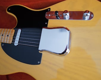 2003 Fender 52 Telecaster electric guitar  Reissue with original case