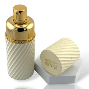 Perfume Spray Vintage 1970s Nina Ricci L&#39;Air du Temps French Eau de Parfum EDP 1.7oz 80% Full Gold Atomizer Rare Classic Dove Carnation