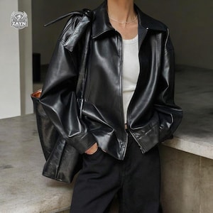Übergroße schwarze Lederjacke für Frauen - echtes Lammleder, Reißverschluss, Vintage inspiriert, lässig, schick, weich, Herbst / Winter Mode Geschenk für sie