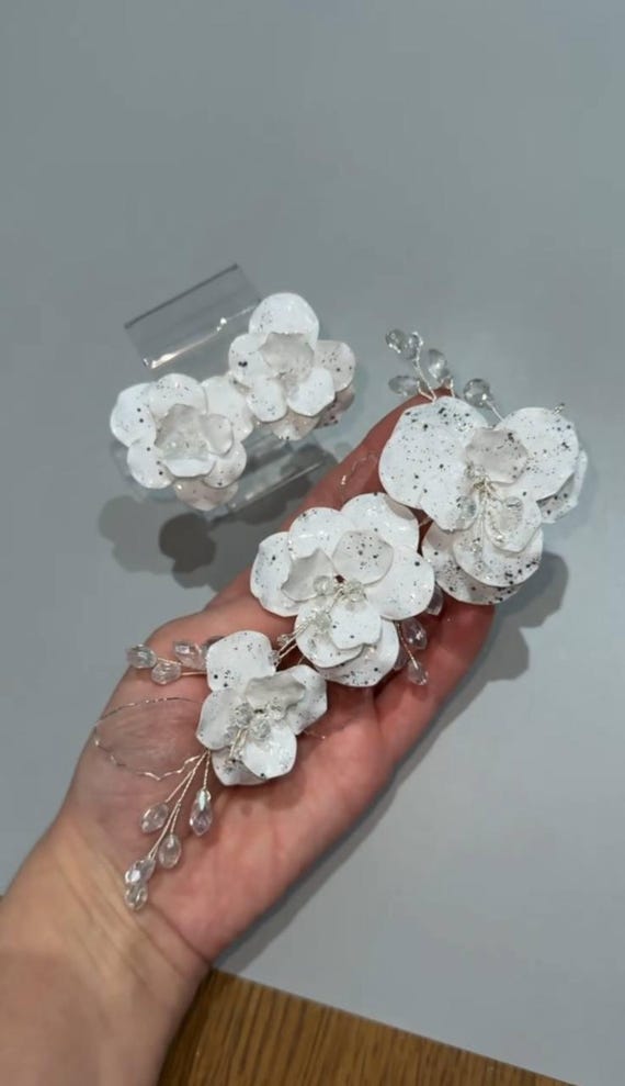 Orchid Wedding Hair Clip – White Floral Hairpiece With  display picture 3
