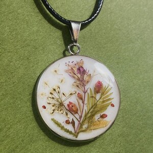 Verdant Blossom - Pendant