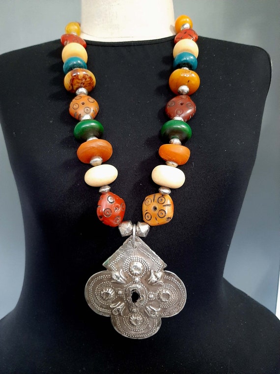 Collier Berbère En Argent Sterling Poinçonné Avec Agate - Bijou Ethnique Occasion, Longueur 46-50cm