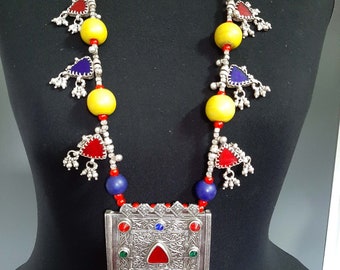 Wonderful India silver Hirz box amulet pendant and triangular glass pendant necklace, tribalgallery.