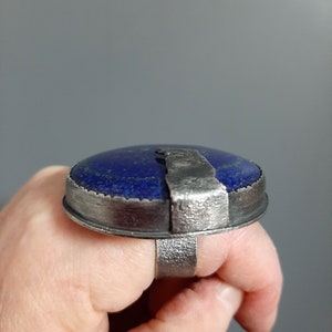 Large round Lapis Lazuli stone in modernist artisan oxidized sterling silver statement ring US size adjustable. tribalgallery image 4