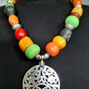 Vintage Berber Silver Khamsa Pendant Necklace: Tunisian Resin Beads