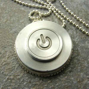 Plata de ley, Reciclado, Mac, Apple, Botón de encendido, Collar, Cumpleaños, Regalo, Hecho a pedido, Unisex