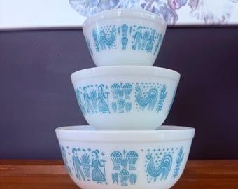 Vintage Pyrex Mixing Bowls in Amish Butter Print Pattern, 403, 402 and 401