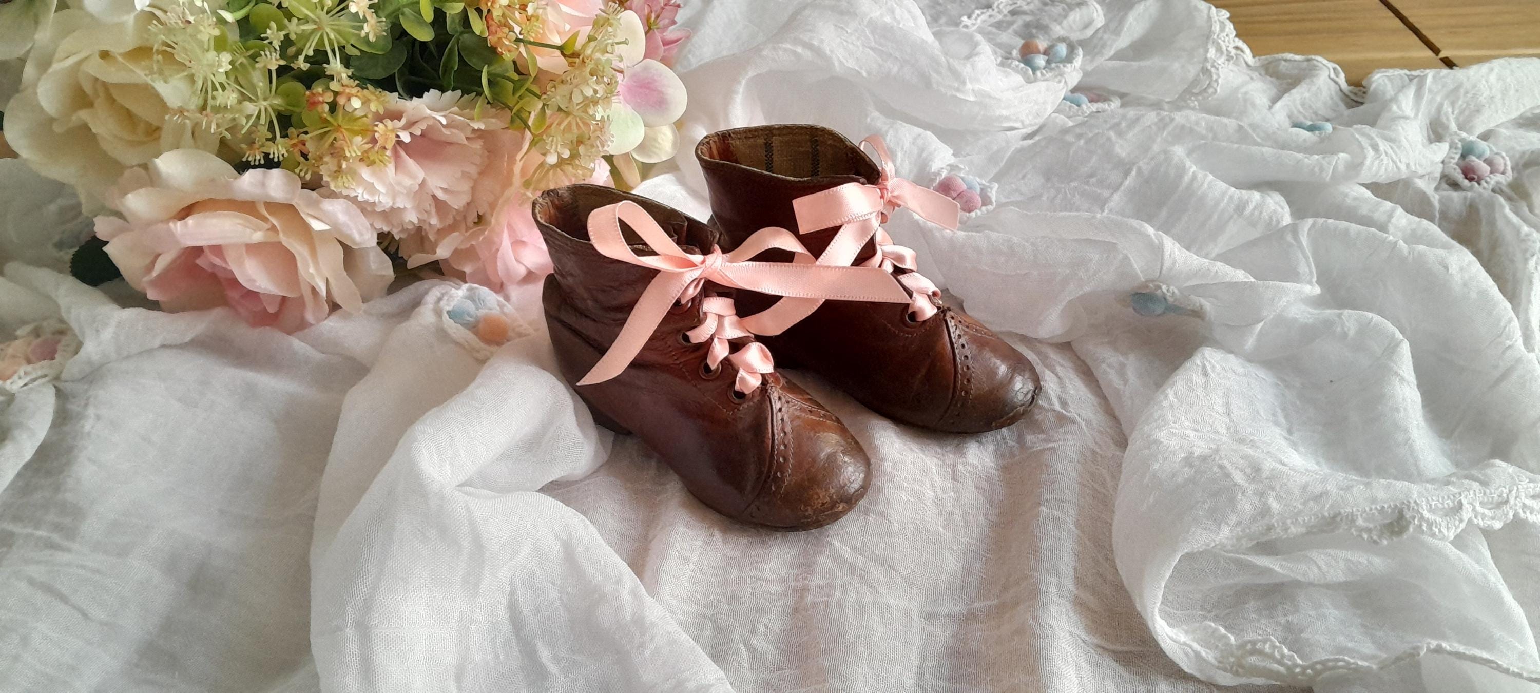 Paire De Chaussures Bébé Victoriennes Vintage – Cuir Original Années 1890