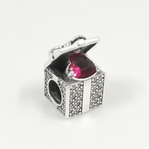 pandora sparkling pudełko upominkowe charms