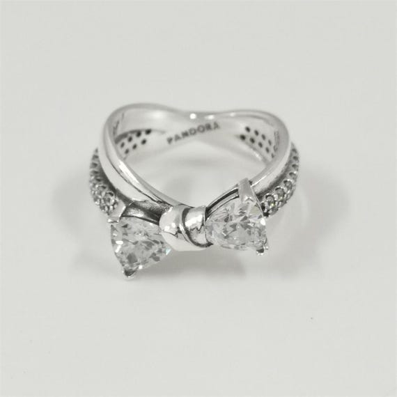 Pandora Sparkling Bow Crossover Ring New Zealand