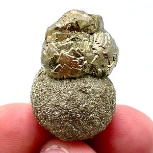 20 Gramm Sehr Schimmernder Markasit Rohstein Aus Pakistan