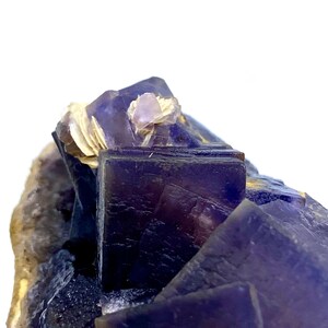 149 Gram Extraordinary Deep Blue Cubic Fluorite With Albite Specimen From Kharan, Pakistan