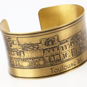 French Quarter (Toulouse St) Geätzter New Orleans Schmuck - Manschettenarmband der historischen Karte aus Messing