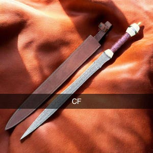 Handcrafted Roman Gladius Sword: Etched J2 Steel Blade, Leather Sheath