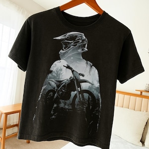 Motocrossförare PNG – Dirt Bike-tröjadesign – Offroad-present – Biker-tröjadesign digital nedladdning