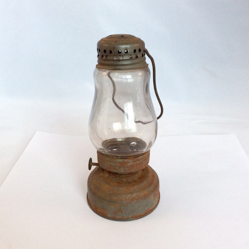 Antique Skaters Lamp Lantern Fairy Image 0