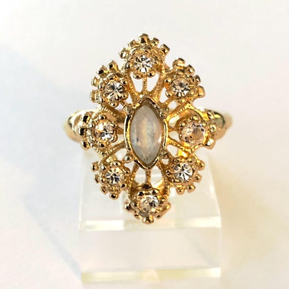 Vintage Elegant Rhinestone Statement Ring, Cockta… - image 6