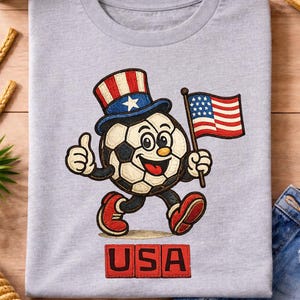 Patchwork Style USA Fußball Maskottchen PNG, Cartoon Football Charakter mit Flagge (Digitaler Download)