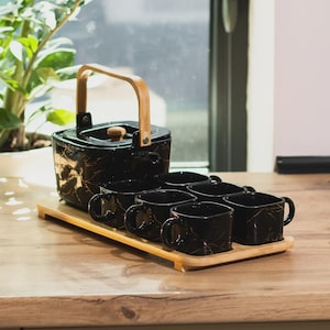 Luxus-Teeset aus schwarzem Marmor für 6 - 1200ml-Teekanne mit Holzgriff und Tablett, 110ml-Tassen - Elegantes Keramik-Geschenk-Set, Servicegröße 37x17x20 cm