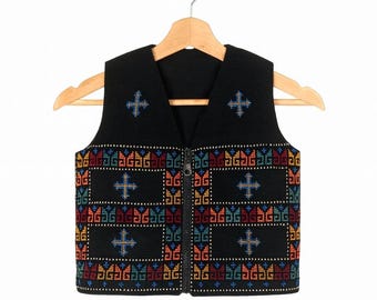 Handmade Georgian Vest with Traditional Embroidery   Ethnic Khvesuri Style
