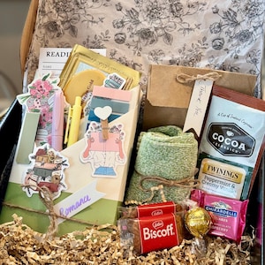 Personalized Blind Date with a Book Gift Box | Gift for Book Lover Book Gift for Women | Birthday Gift Bookmarks Book stickers mystery book