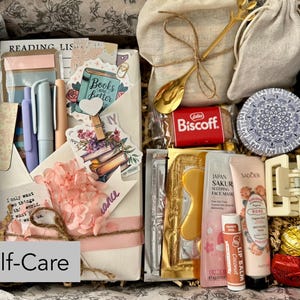 Blind Date with a Book Gift Box – Entspannen Sie sich mit einer Buchüberraschungsgeschenkbox für Frauen. Wählen Sie Ihr Buchdatum und Buchgenre