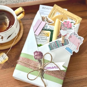 Basic Blind Date with a Book  Gift for Book Lover  Gift for her  Booktok  Birthday Gift Blind Date  Book Box Mystery Box Book Box BASIC BOOK