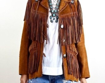 Ręcznie robiona kurtka zamszowa z frędzlami: styl kowbojki w stylu western boho